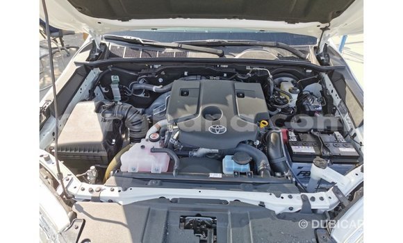 Ra Imported Toyota Hilux funfun Ọkọ̀ in Import - Dubai ni Ashanti Ra Imported Toyota Hilux funfun Ọkọ̀ in Import - Dubai ni Ashanti