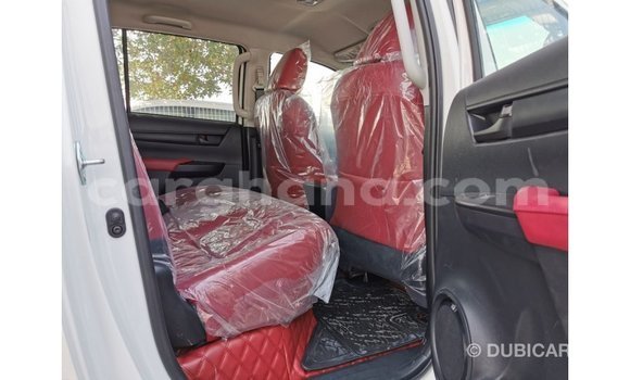 Buy Import Toyota Hilux White Car in Import - Dubai in Ashanti Buy Import Toyota Hilux White Car in Import - Dubai in Ashanti