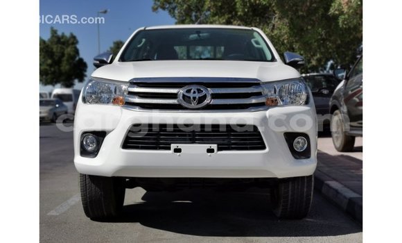 Ra Imported Toyota Hilux funfun Ọkọ̀ in Import - Dubai ni Ashanti Ra Imported Toyota Hilux funfun Ọkọ̀ in Import - Dubai ni Ashanti