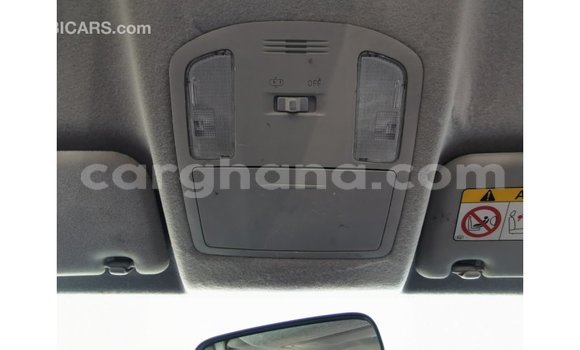 Ra Imported Toyota Hilux funfun Ọkọ̀ in Import - Dubai ni Ashanti Ra Imported Toyota Hilux funfun Ọkọ̀ in Import - Dubai ni Ashanti