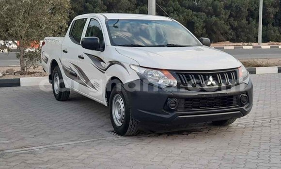 Buy Import Mitsubishi L200 White Car in Import - Dubai in Ashanti Buy Import Mitsubishi L200 White Car in Import - Dubai in Ashanti
