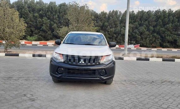 Buy Import Mitsubishi L200 White Car in Import - Dubai in Ashanti Buy Import Mitsubishi L200 White Car in Import - Dubai in Ashanti