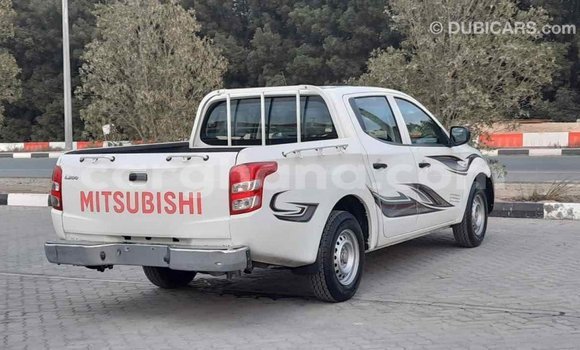 Buy Import Mitsubishi L200 White Car in Import - Dubai in Ashanti Buy Import Mitsubishi L200 White Car in Import - Dubai in Ashanti