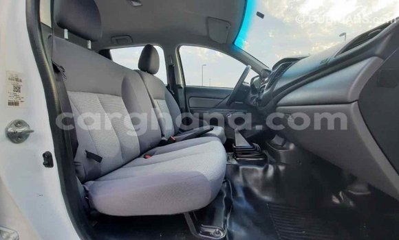 Buy Import Mitsubishi L200 White Car in Import - Dubai in Ashanti Buy Import Mitsubishi L200 White Car in Import - Dubai in Ashanti