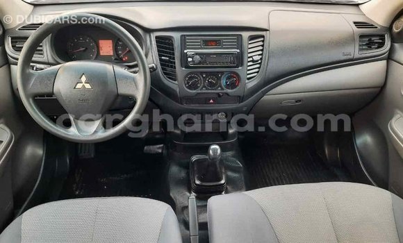Buy Import Mitsubishi L200 White Car in Import - Dubai in Ashanti Buy Import Mitsubishi L200 White Car in Import - Dubai in Ashanti