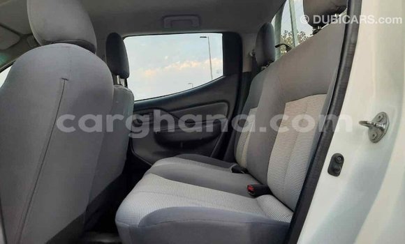Buy Import Mitsubishi L200 White Car in Import - Dubai in Ashanti Buy Import Mitsubishi L200 White Car in Import - Dubai in Ashanti