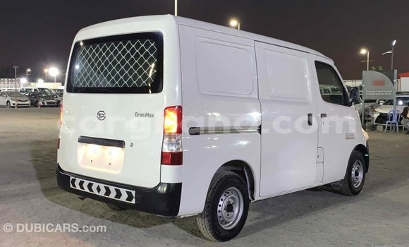 Ra Imported Daihatsu Sirion funfun Ọkọ̀ in Import - Dubai ni Ashanti Ra Imported Daihatsu Sirion funfun Ọkọ̀ in Import - Dubai ni Ashanti