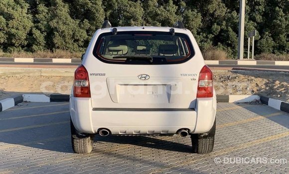 Buy Import Hyundai Tucson White Car in Import - Dubai in Ashanti Buy Import Hyundai Tucson White Car in Import - Dubai in Ashanti