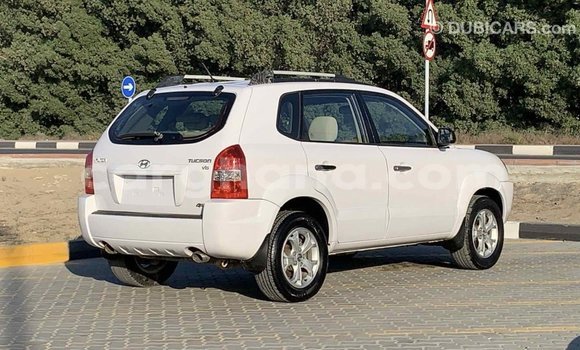Buy Import Hyundai Tucson White Car in Import - Dubai in Ashanti Buy Import Hyundai Tucson White Car in Import - Dubai in Ashanti