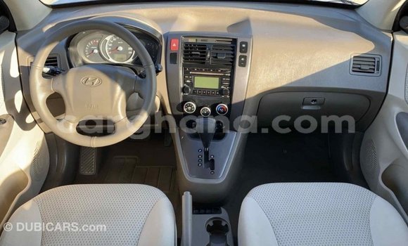 Buy Import Hyundai Tucson White Car in Import - Dubai in Ashanti Buy Import Hyundai Tucson White Car in Import - Dubai in Ashanti
