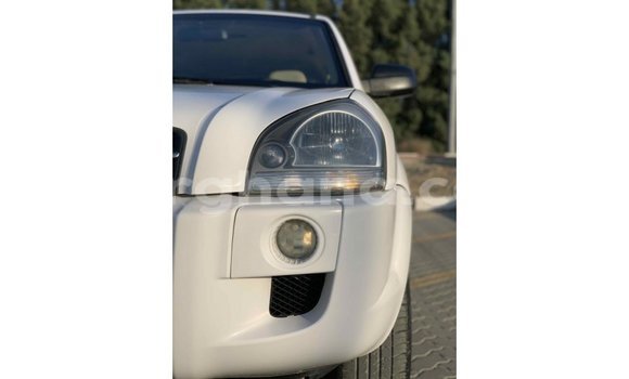 Buy Import Hyundai Tucson White Car in Import - Dubai in Ashanti Buy Import Hyundai Tucson White Car in Import - Dubai in Ashanti