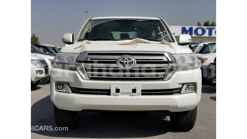 Big with watermark toyota land cruiser ashanti import dubai 17547