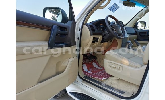 Ra Imported Toyota Land Cruiser funfun Ọkọ̀ in Import - Dubai ni Ashanti Ra Imported Toyota Land Cruiser funfun Ọkọ̀ in Import - Dubai ni Ashanti