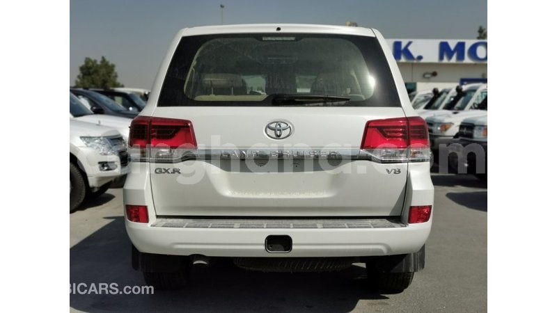 Big with watermark toyota land cruiser ashanti import dubai 17547