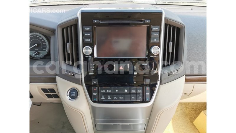 Big with watermark toyota land cruiser ashanti import dubai 17547