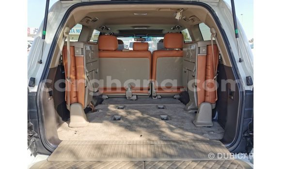 Buy Import Toyota Land Cruiser White Car in Import - Dubai in Ashanti Buy Import Toyota Land Cruiser White Car in Import - Dubai in Ashanti