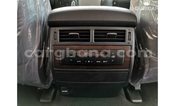 Ra Imported Toyota Land Cruiser funfun Ọkọ̀ in Import - Dubai ni Ashanti Ra Imported Toyota Land Cruiser funfun Ọkọ̀ in Import - Dubai ni Ashanti