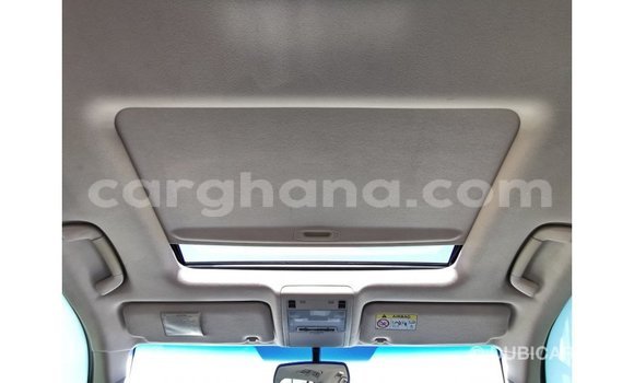 Sayi Imported Toyota Land Cruiser White Mota in Import - Dubai a Ashanti Sayi Imported Toyota Land Cruiser White Mota in Import - Dubai a Ashanti