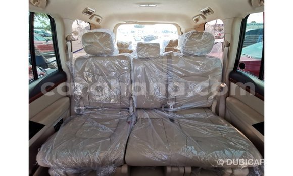 Sayi Imported Toyota Land Cruiser White Mota in Import - Dubai a Ashanti Sayi Imported Toyota Land Cruiser White Mota in Import - Dubai a Ashanti