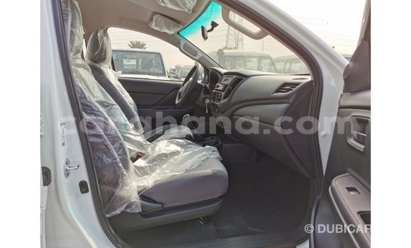 Buy Import Mitsubishi L200 White Car in Import - Dubai in Ashanti Buy Import Mitsubishi L200 White Car in Import - Dubai in Ashanti