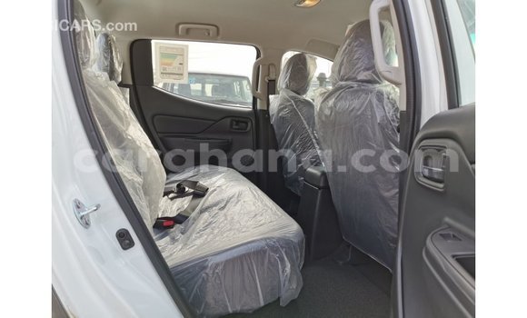 Buy Import Mitsubishi L200 White Car in Import - Dubai in Ashanti Buy Import Mitsubishi L200 White Car in Import - Dubai in Ashanti