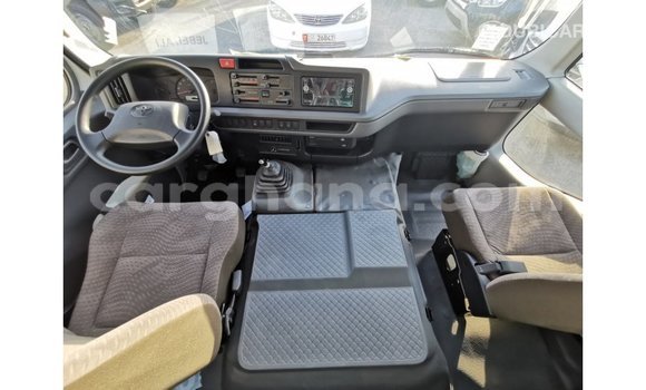 Sayi Imported Toyota Coaster White Mota in Import - Dubai a Ashanti Sayi Imported Toyota Coaster White Mota in Import - Dubai a Ashanti