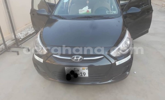 Ra Àlòkù Hyundai Accent Black Ọkọ̀ in Abetifi ni Oorun