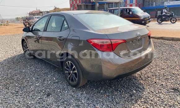 Sayi Na hannu Toyota Corolla Brown Mota in Abetifi a Gabas Sayi Na hannu Toyota Corolla Brown Mota in Abetifi a Gabas