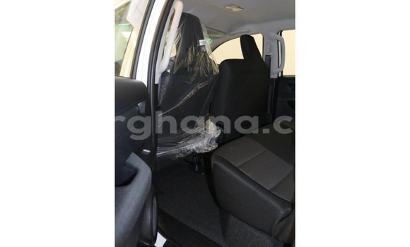 Buy Import Toyota Hilux White Car in Import - Dubai in Ashanti Buy Import Toyota Hilux White Car in Import - Dubai in Ashanti