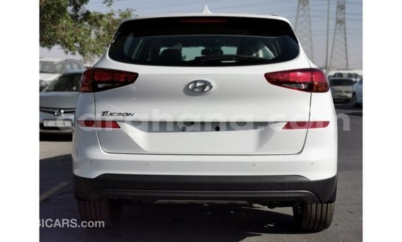 Sayi Imported Hyundai Tucson White Mota in Import - Dubai a Ashanti Sayi Imported Hyundai Tucson White Mota in Import - Dubai a Ashanti