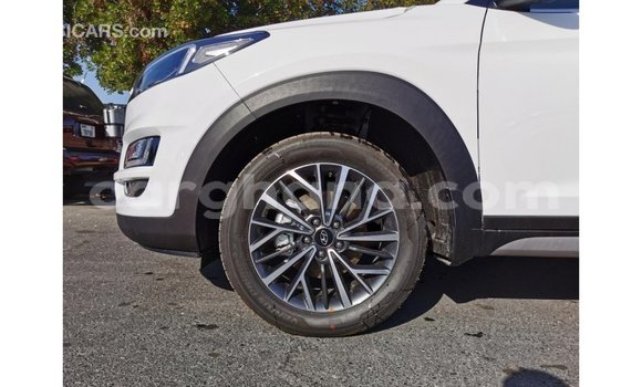 Sayi Imported Hyundai Tucson White Mota in Import - Dubai a Ashanti Sayi Imported Hyundai Tucson White Mota in Import - Dubai a Ashanti