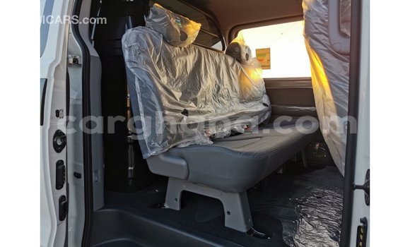 Sayi Imported Hyundai Accent White Mota in Import - Dubai a Ashanti Sayi Imported Hyundai Accent White Mota in Import - Dubai a Ashanti