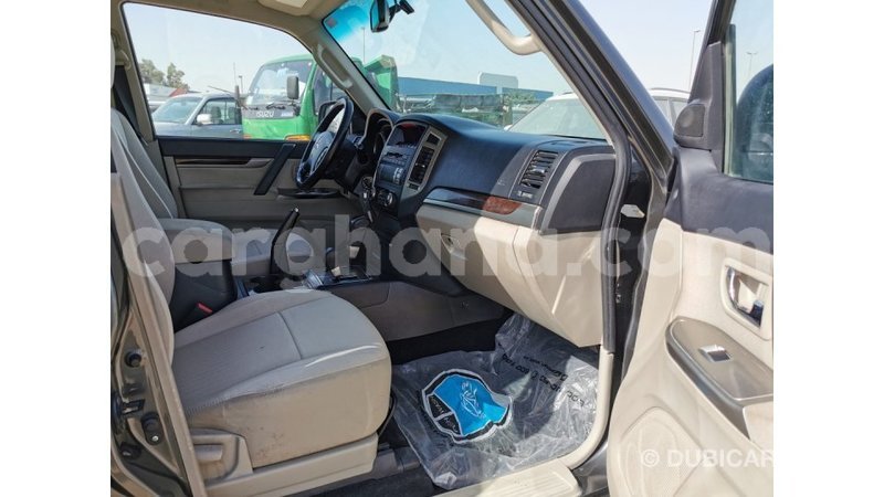 Big with watermark mitsubishi pajero ashanti import dubai 17691