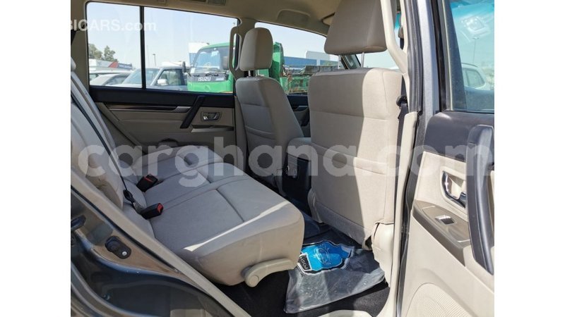 Big with watermark mitsubishi pajero ashanti import dubai 17691