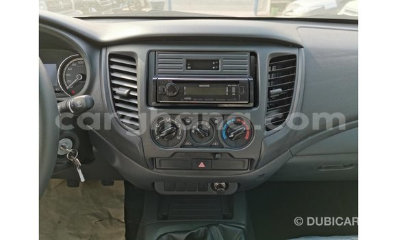 Sayi Imported Mitsubishi L200 White Mota in Import - Dubai a Ashanti Sayi Imported Mitsubishi L200 White Mota in Import - Dubai a Ashanti