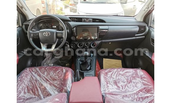 Ra Imported Toyota Hilux funfun Ọkọ̀ in Import - Dubai ni Ashanti Ra Imported Toyota Hilux funfun Ọkọ̀ in Import - Dubai ni Ashanti
