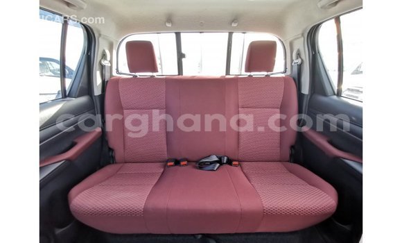 Ra Imported Toyota Hilux funfun Ọkọ̀ in Import - Dubai ni Ashanti Ra Imported Toyota Hilux funfun Ọkọ̀ in Import - Dubai ni Ashanti
