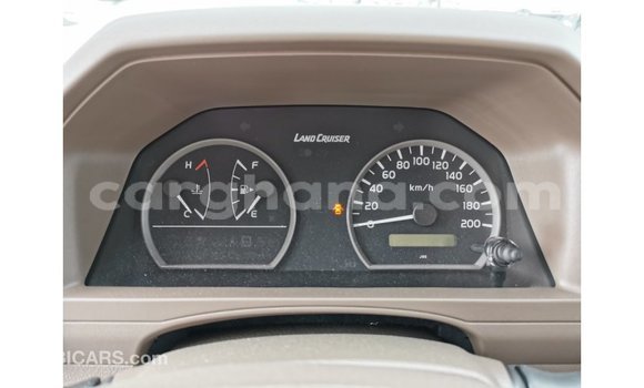 Buy Import Toyota Land Cruiser White Car in Import - Dubai in Ashanti Buy Import Toyota Land Cruiser White Car in Import - Dubai in Ashanti