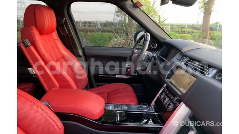 Big with watermark land rover range rover ashanti import dubai 17769