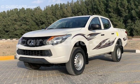 Sayi Imported Mitsubishi L200 White Mota in Import - Dubai a Ashanti Sayi Imported Mitsubishi L200 White Mota in Import - Dubai a Ashanti