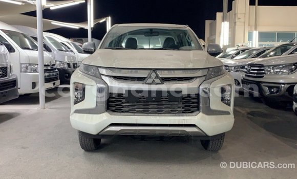 Buy Import Mitsubishi L200 White Car in Import - Dubai in Ashanti Buy Import Mitsubishi L200 White Car in Import - Dubai in Ashanti