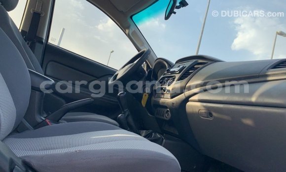 Sayi Imported Mitsubishi L200 White Mota in Import - Dubai a Ashanti Sayi Imported Mitsubishi L200 White Mota in Import - Dubai a Ashanti