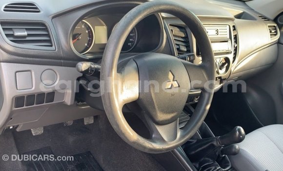 Sayi Imported Mitsubishi L200 White Mota in Import - Dubai a Ashanti Sayi Imported Mitsubishi L200 White Mota in Import - Dubai a Ashanti