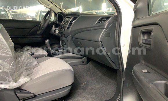 Buy Import Mitsubishi L200 White Car in Import - Dubai in Ashanti Buy Import Mitsubishi L200 White Car in Import - Dubai in Ashanti