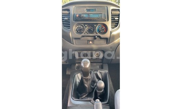 Sayi Imported Mitsubishi L200 White Mota in Import - Dubai a Ashanti Sayi Imported Mitsubishi L200 White Mota in Import - Dubai a Ashanti