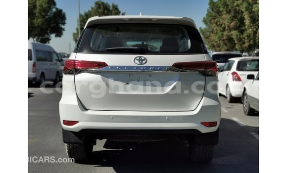Buy Import Toyota Fortuner White Car in Import - Dubai in Ashanti Buy Import Toyota Fortuner White Car in Import - Dubai in Ashanti
