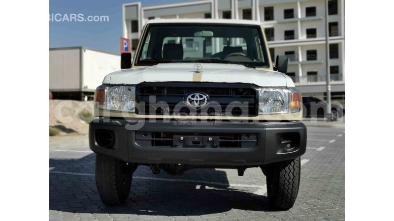 Big with watermark toyota land cruiser ashanti import dubai 17788