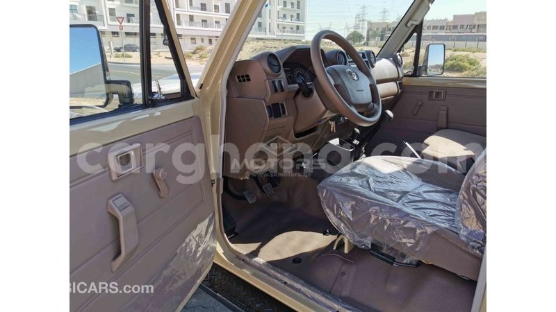 Big with watermark toyota land cruiser ashanti import dubai 17788