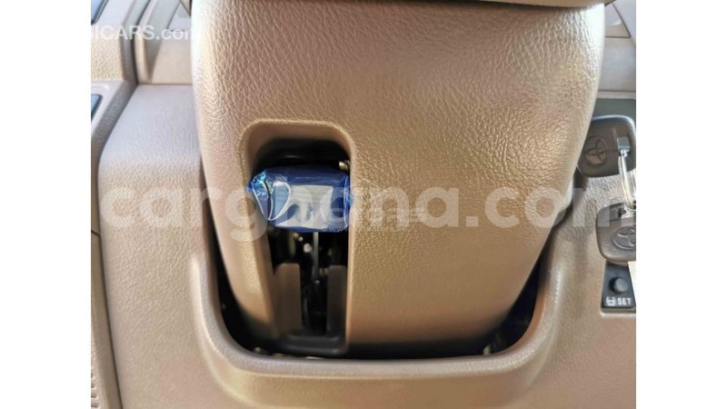 Big with watermark toyota land cruiser ashanti import dubai 17788