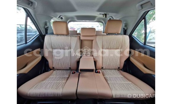 Ra Imported Toyota Fortuner funfun Ọkọ̀ in Import - Dubai ni Ashanti Ra Imported Toyota Fortuner funfun Ọkọ̀ in Import - Dubai ni Ashanti